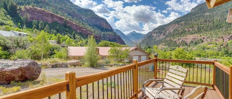 Ouray Vacation Rental | 3BR | 3BA | 2,300 Sq Ft | 1 Step to Access
