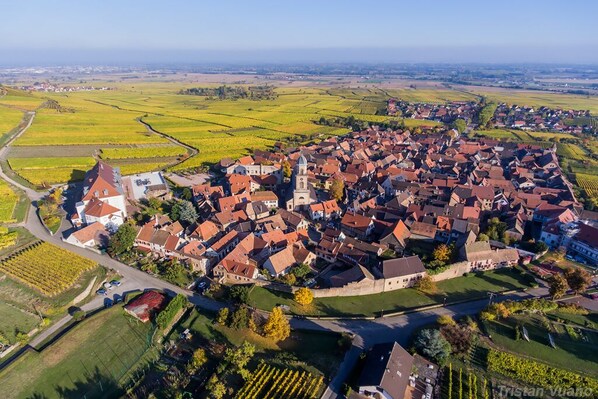 Vue aérienne du village de St Hippolyte