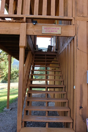 steps to front entrance
