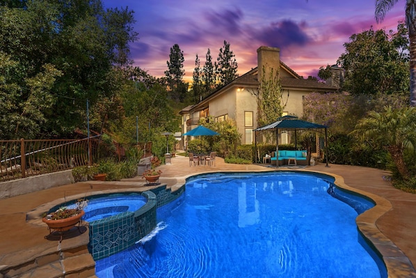 Pool and Jacuzzi