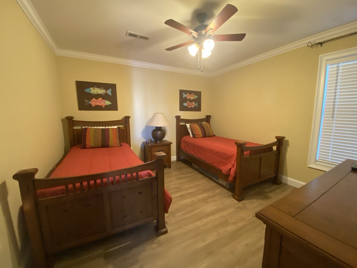 Surfside Beach with Pool Table and two Golf Carts