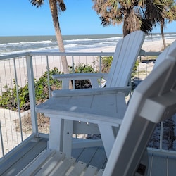 Tall chairs, commanding views, big dreams