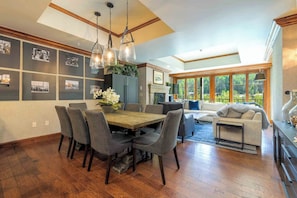 Dining Room - Summer