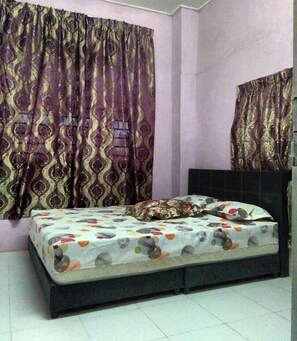 Homestay Haji Ismail 5 Bedroom 2 Aircond