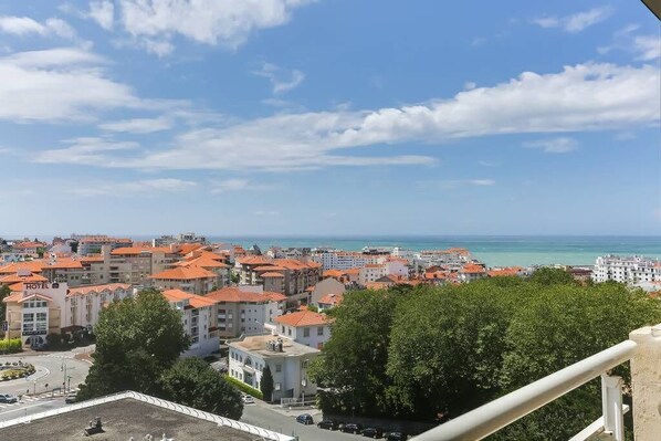 Beach/ocean view