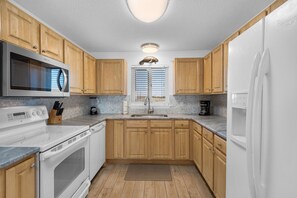 Fully Stocked Kitchen