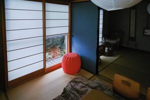 Japanese room1