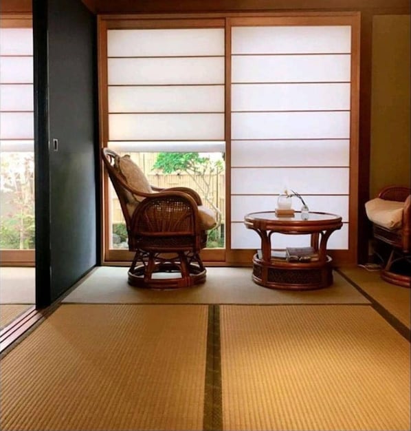 Japanese room1