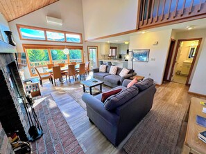 Enjoy large windows with views of the surrounding mountains. Perfect for unwinding after a day of exploring!
