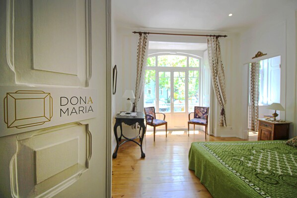 DONA MARIA ROOM: Double bed, walking loset + balcony with lots of natural light