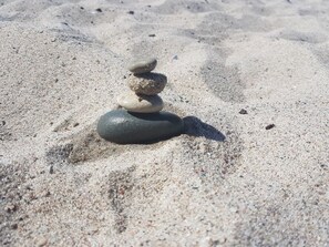 Unclassified image, 4 of 16, button