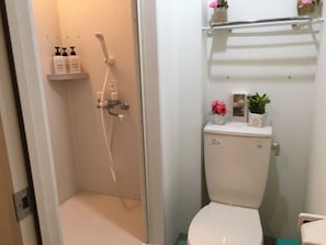 With shower / toilet