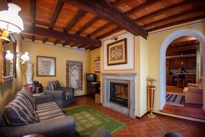 Pièce, Propriété, Bâtiment, Plafond, Salon, Design Intérieur, Faisceau, Maison, Meubles, Immobilier
