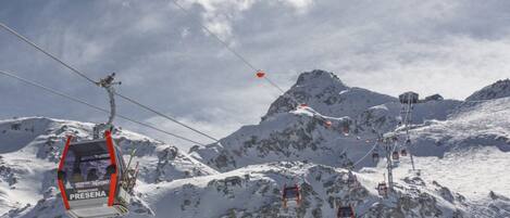 Snow and ski sports