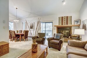 Living Area - Peak One 206 - Frisco Vacation Rental