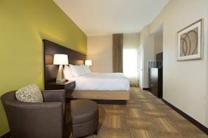 Have a good night's sleep in the comfortable bedroom
