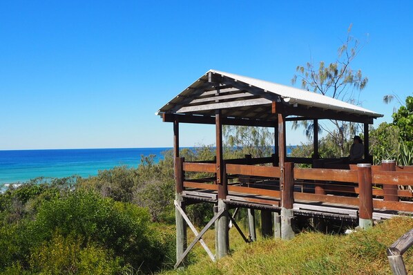 Sunrise Beach Lookout 700 meters away