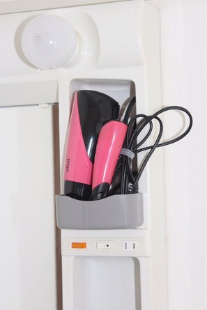 Hairdryer
