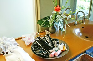 Fashionable and abundant amenities