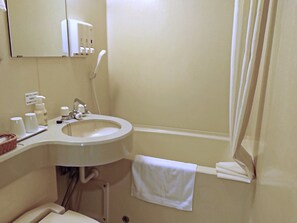 Bathtub, shower, toilet, shampoo & rinse, soap, towel, bath towel