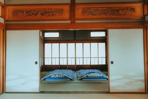 First floor bedroom 8 tatami