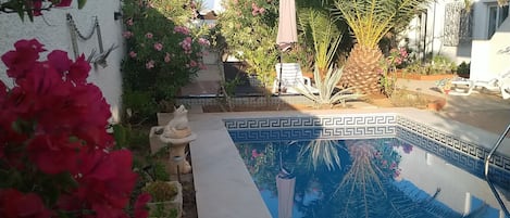 Garten mit Privatpool