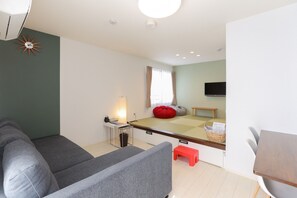 ・ Private room 303 / A spacious 40m2 space that can protect your private life.