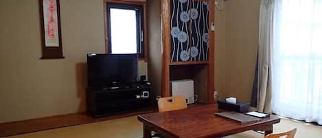 Japanese-style room (from 2016.7.1)