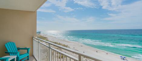 Driftwood | Ocean Front Balcony