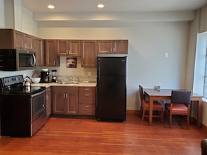 Full sized kitchen