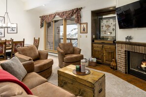 Living/dining room is a great space to enjoy time with family and friends.