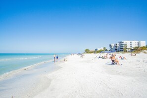 3 to 5 minute walk to Indian Rocks Beach!