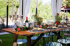 Outdoor dining