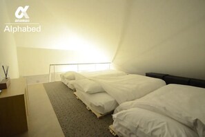 3 single beds on loft