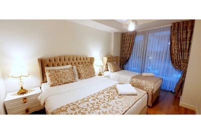 Suites mins from Taskim Square