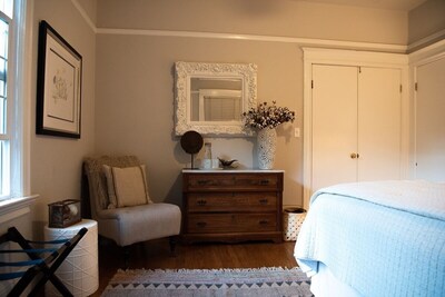 Queen Bedroom, relaxed atmosphere