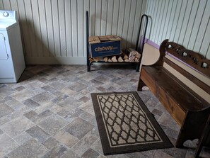 mudroom, looking in