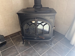Jotul wood stove