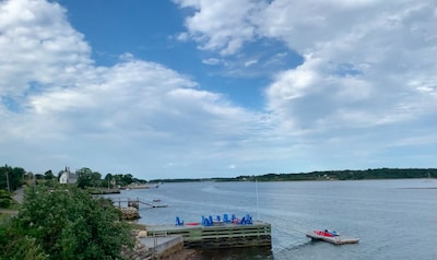 Oceanfront Air Conditioned Boat House - One of a Kind! With Water Access.