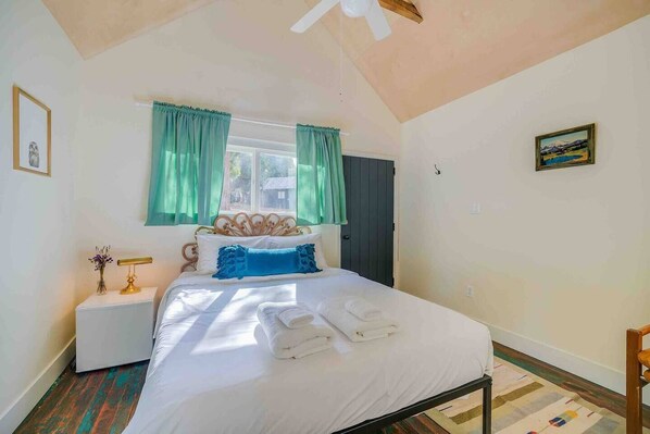 Queen bed in Cabin 4