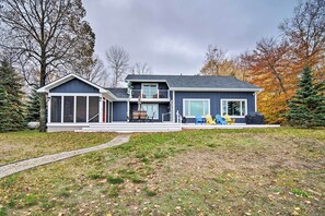 Exterior | Spacious Deck | Outdoor Dining | Gas Grill | Waterfront Property