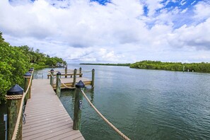 Dock