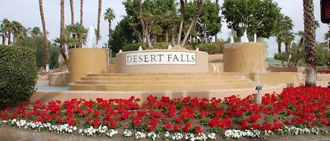 Welcome to Desert Falls Country Club!