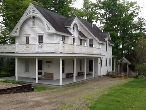 Chautauqua Lake Victorian; early spring