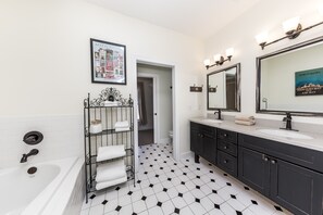 Dual Sinks, Soaking Tub