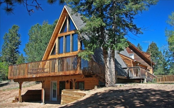 Willis Brown Chalet - the side with the Pikes Peak view