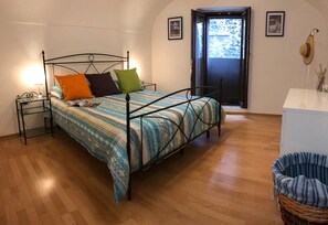 Main bedroom with king size bed