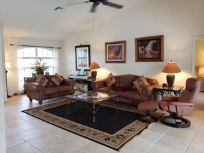 Living Area with electronic keyboard