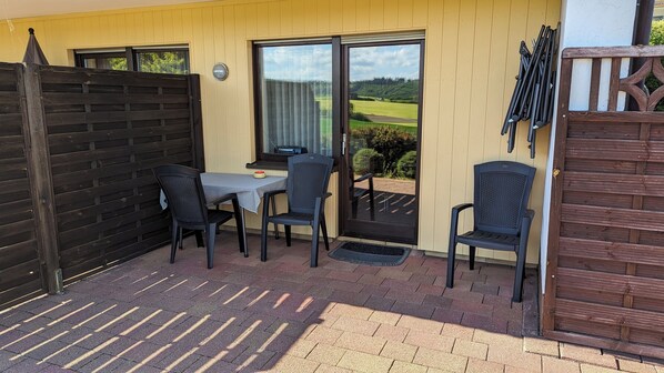 Gemütliches Apartement (32qm) mit Terrasse und kostenfreiem WLAN-Eingangsbereich