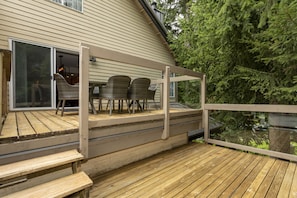 Rear deck with patio furniture